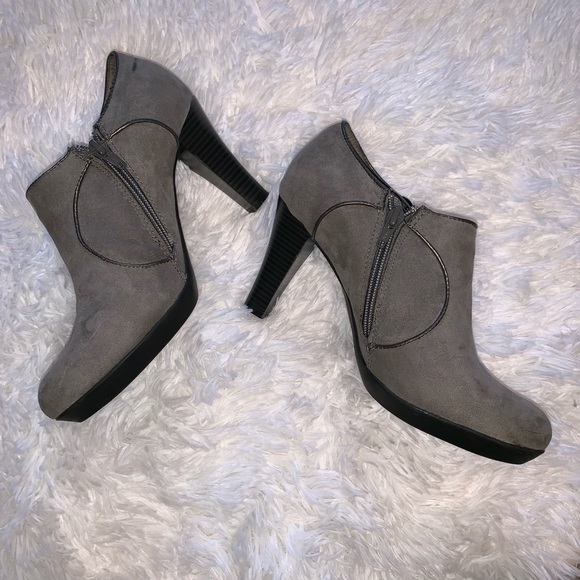 SOLD - Picture 2 of 5